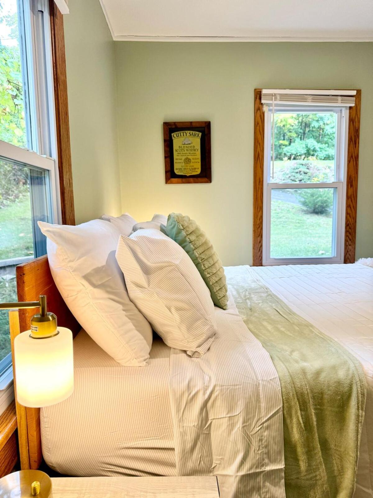 Cayuga Lake Cottage With Private Lake Access Washingtonville Eksteriør bilde